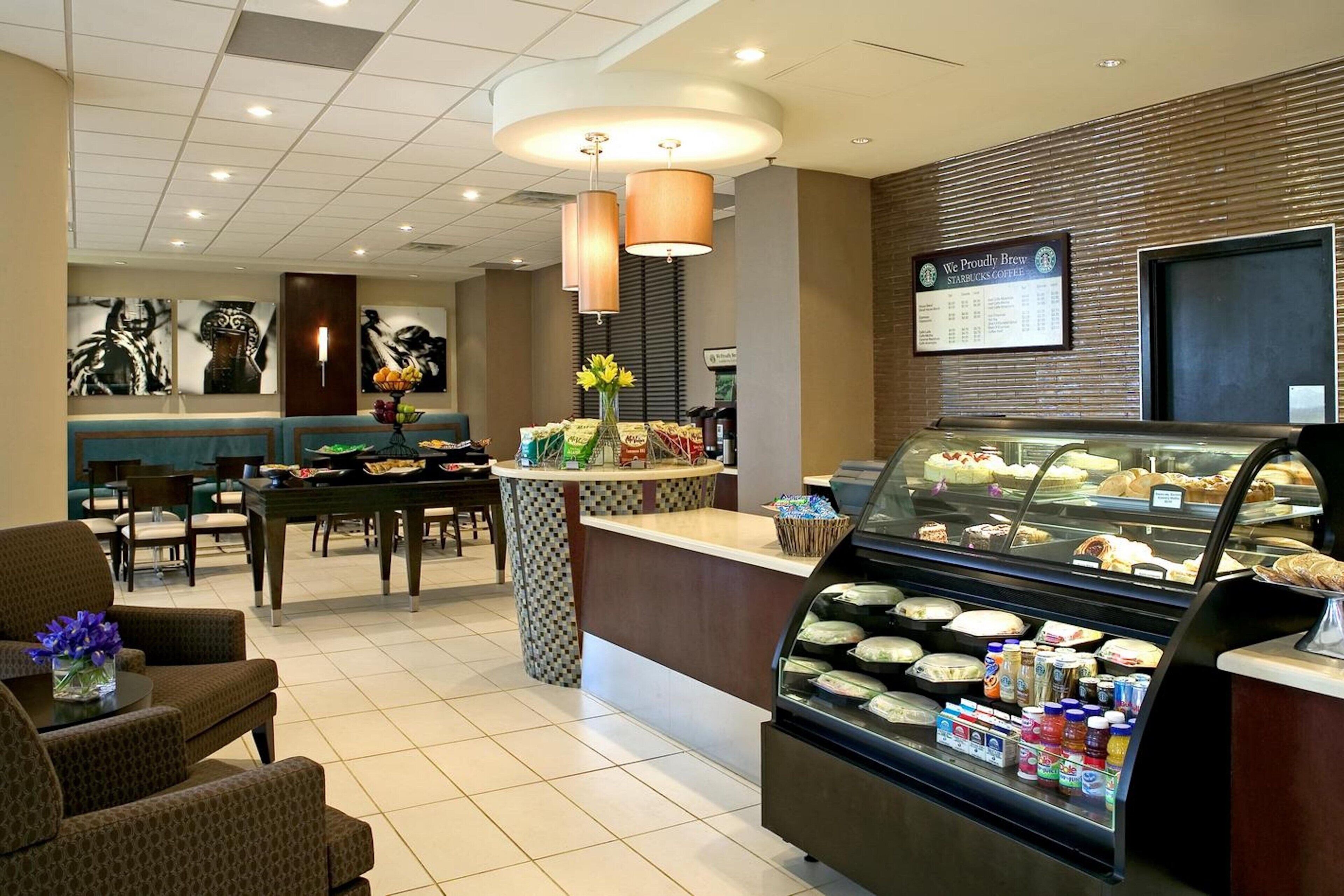 3 restaurants, breakfast served