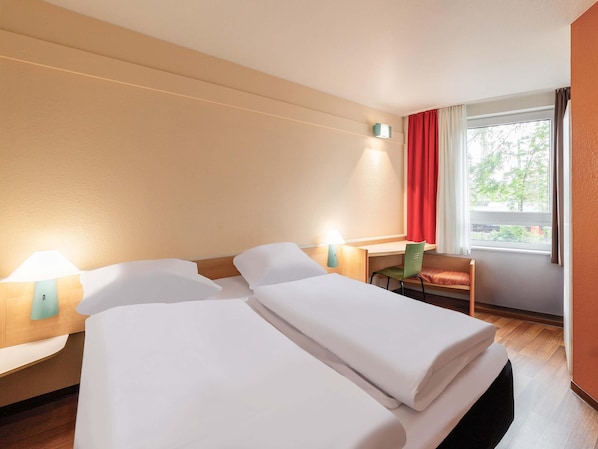 Chambre Double | Literie de qualité supérieure, coffres-forts dans les chambres, bureau