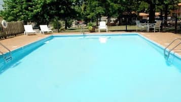 Utomhuspool