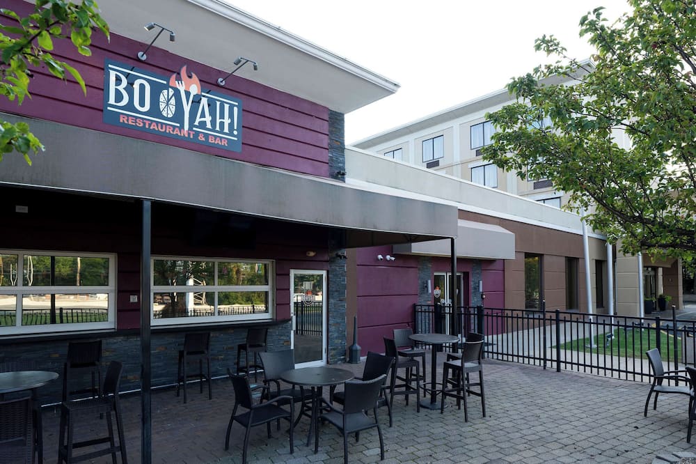 DoubleTree by Hilton Mahwah