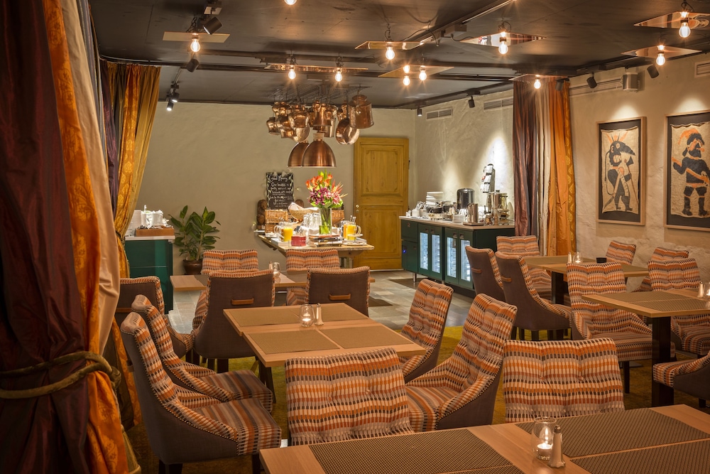 Collector's Victory Hotel by null