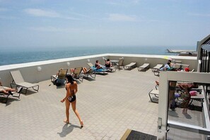 Sundeck