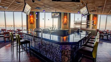 Bar (en la propiedad)