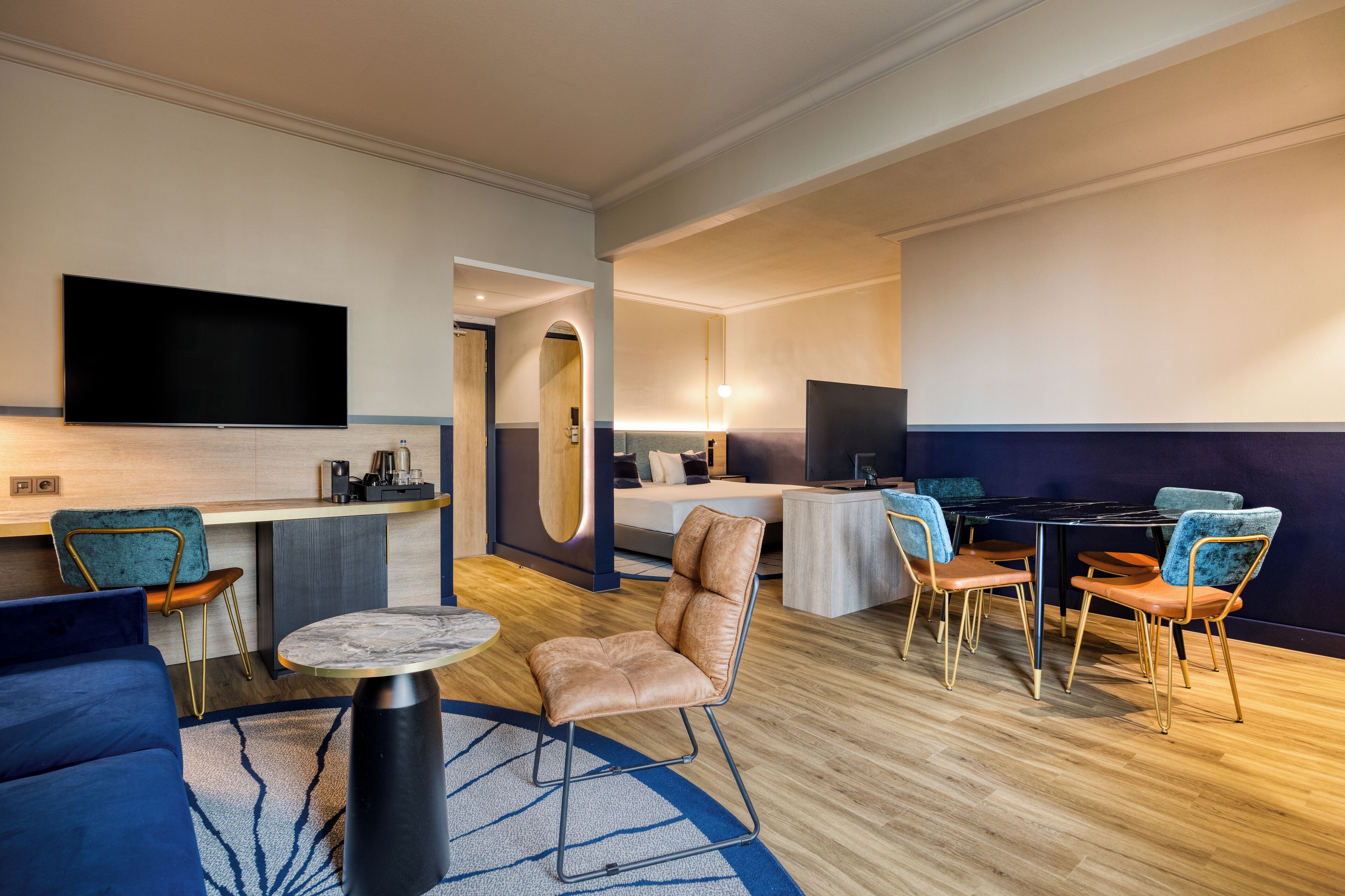 프리미엄룸, 킹사이즈침대 1  개 및 소파베드 | 미니바, 객실 내 금고, 책상, 노트북 작업 공간