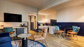 Premium Room, 1 King Bed with Sofa bed