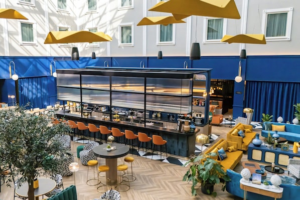 Bar (on property) - voco Gent by IHG (Ghent)