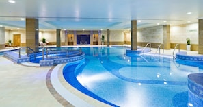 Indoor pool, sun loungers