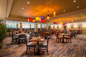 Daily full breakfast (EUR 17.50 per person) - The Bonnington Dublin & Leisure Centre (Dublin)