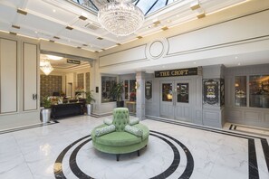 Lobby - The Bonnington Dublin & Leisure Centre (Dublin)