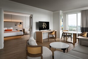 In-room safe, desk, iron/ironing board, free WiFi - Riverside Hotel (Fort Lauderdale)