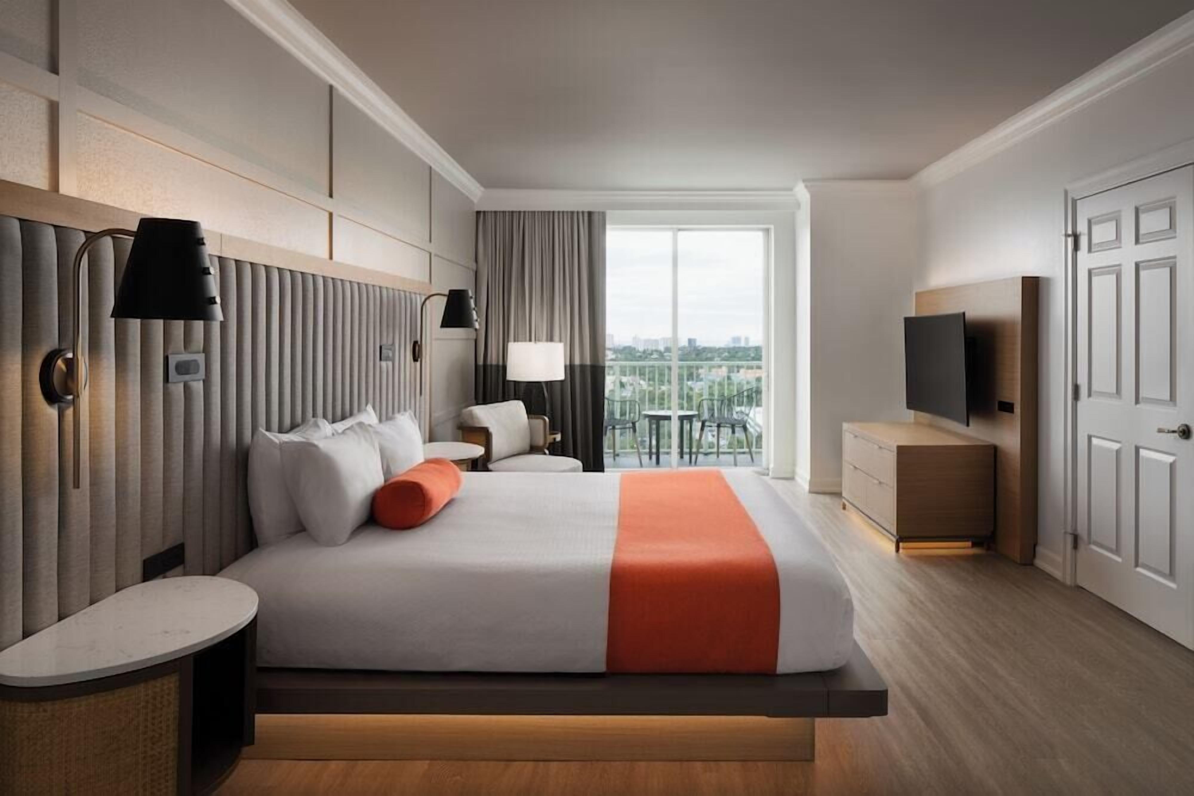 In-room safe, desk, iron/ironing board, free WiFi