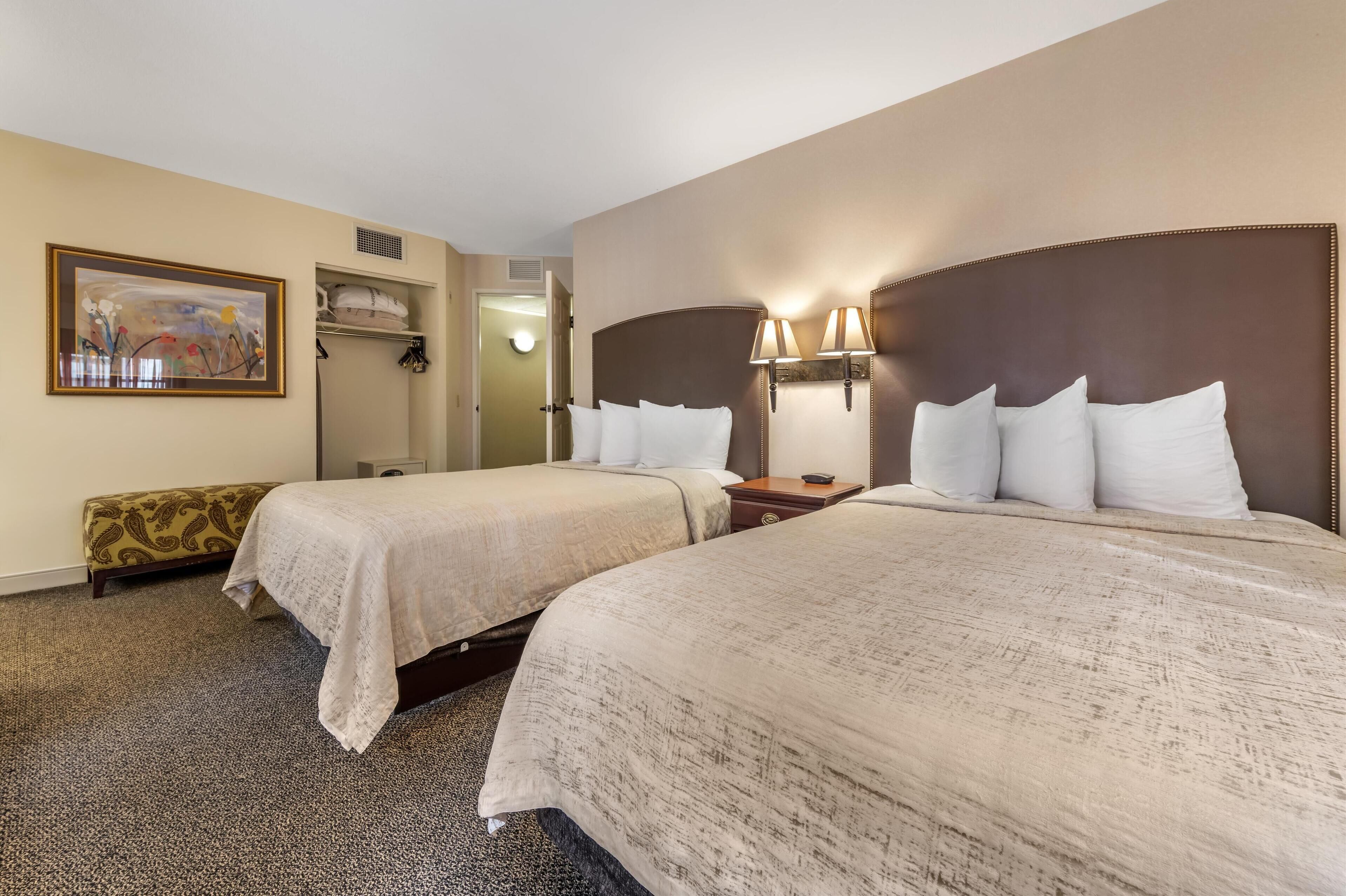 suite, 2 double beds, non smoking, fireplace (with sofabed) | premium bedding, pillow-top beds, in-room safe, blackout curtains