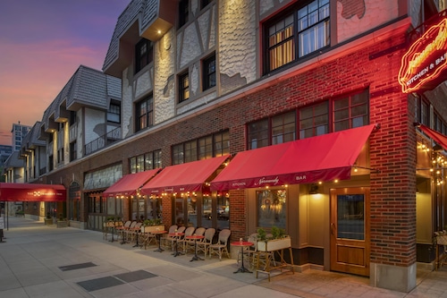 Best Western Plus The Normandy Inn & Suites