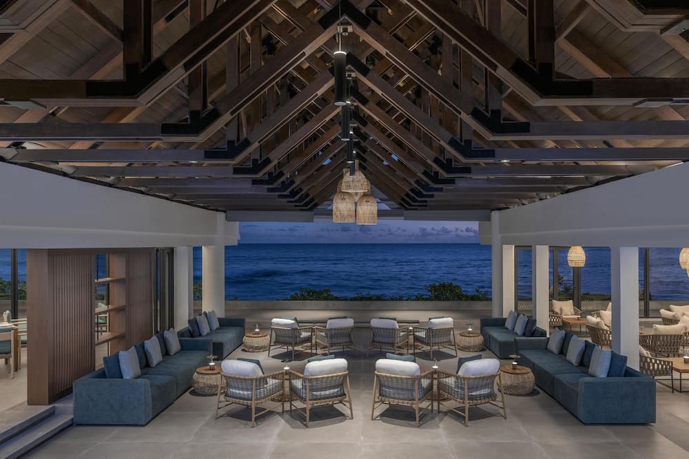 Avani+ Barbarons Seychelles