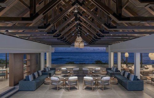 Avani+ Barbarons Seychelles