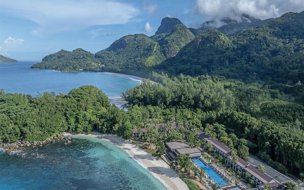 Outdoor pool, free pool cabanas, pool umbrellas