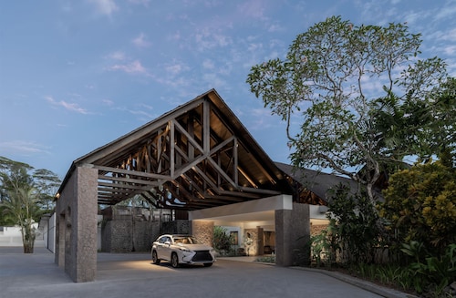Avani Plus Barbarons Seychelles Resort