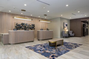 Reception - DoubleTree by Hilton Raleigh Midtown, NC (Raleigh)