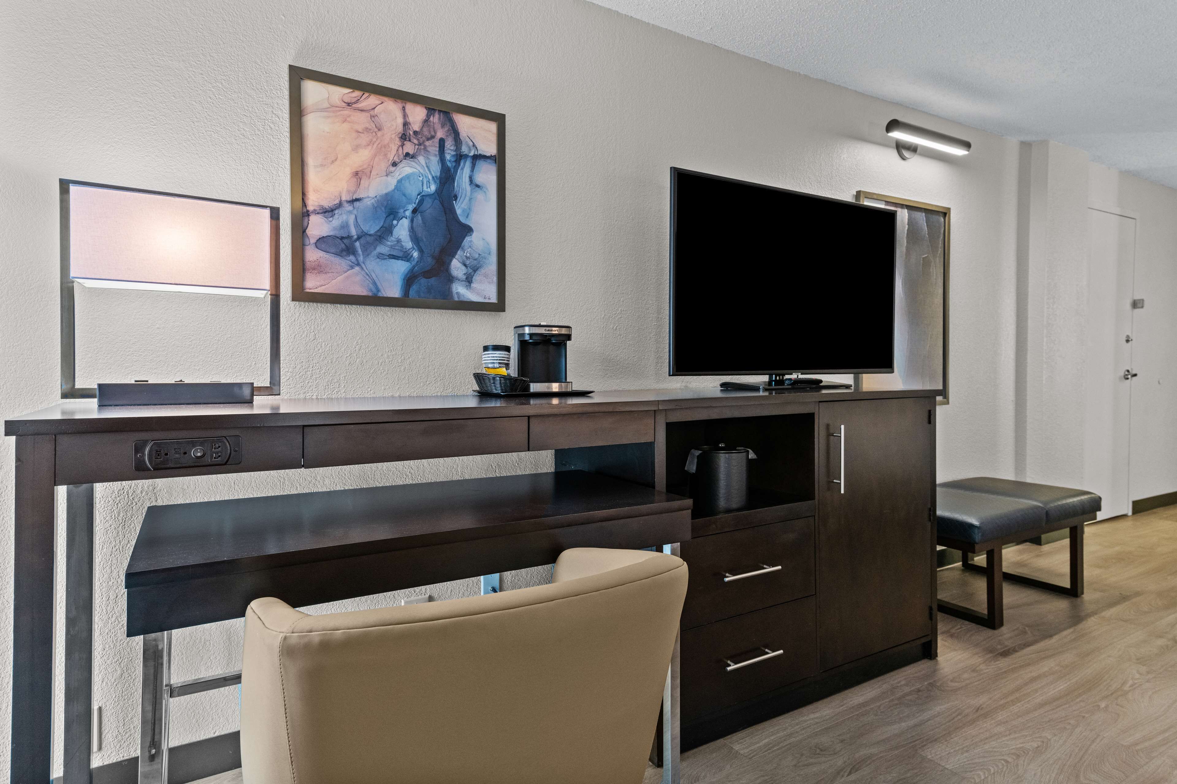 desk, iron/ironing board, free wifi, bed sheets