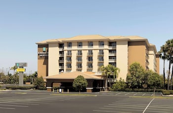 Embassy Suites by Hilton Anaheim North