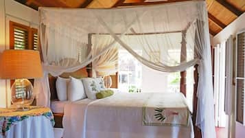 Gingerbread Cottage | In-room safe, desk, iron/ironing board, free WiFi