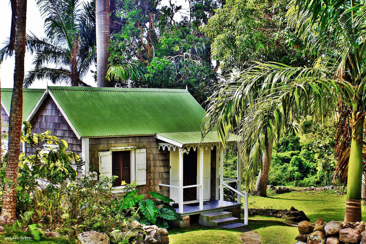 Mökki, 1 makuuhuone | Tallelokero huoneessa, työpöytä, silitysrauta/-lauta, ilmainen Wi-Fi