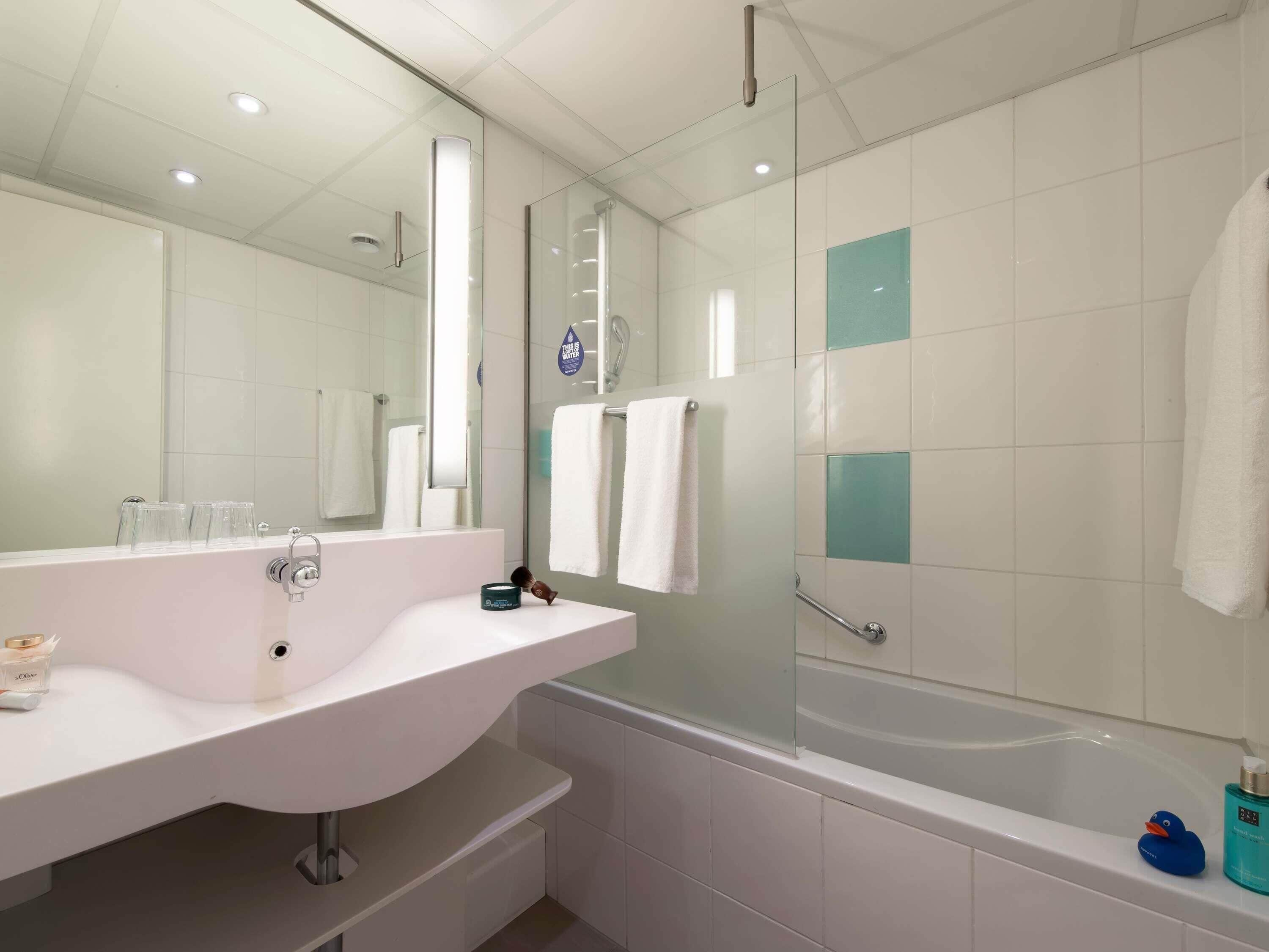 minibar, in-room safe, desk, laptop workspace