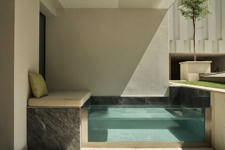 Grand Hyatt Athens - Image 1