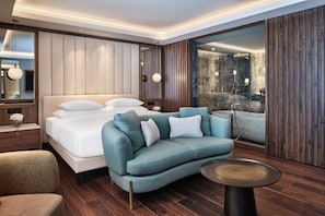 Suite, 1 King-Bett (Penthouse) | Minibar, Zimmersafe, Schreibtisch, schallisolierte Zimmer