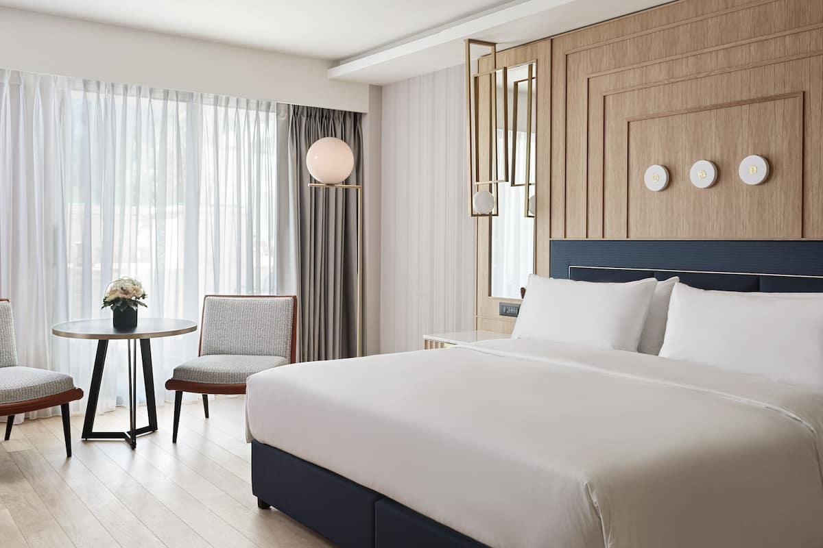 Junior Suite with Pool | Minibar, in-room safe, desk, soundproofing