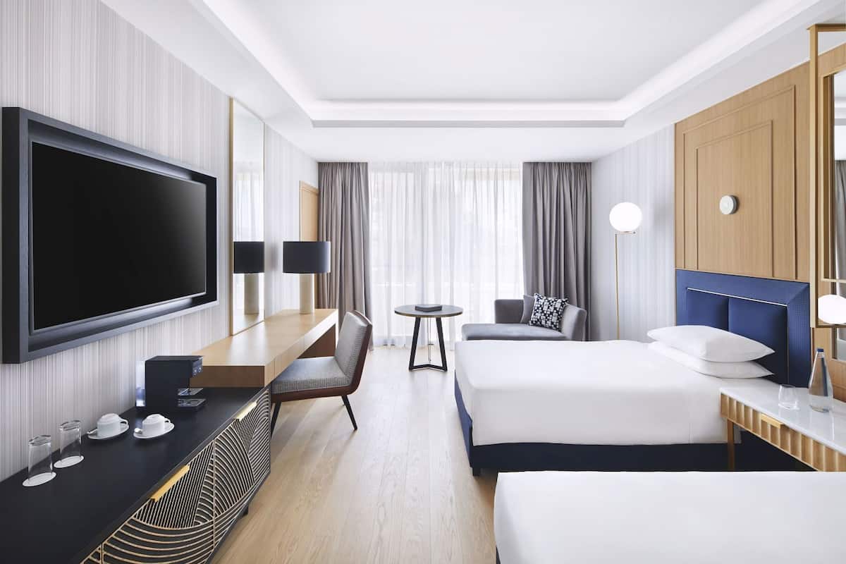 Minibar, in-room safe, desk, soundproofing