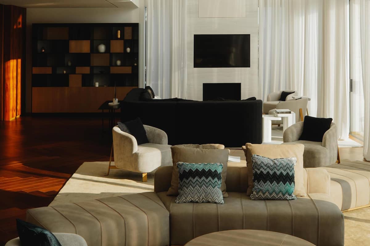 Suite, 1 King Bed (Penthouse) | Minibar, in-room safe, desk, soundproofing