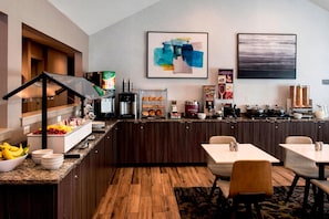 Sudah termasuk sarapan ala kontinental setiap hari