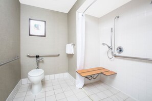 Free toiletries, hair dryer, towels - Baymont by Wyndham San Diego Downtown (San Diego)
