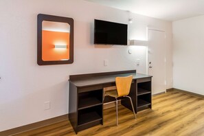 Free WiFi, bed sheets - Motel 6 Arlington, TX - UTA (Arlington)