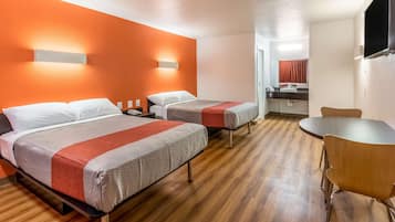 واي فاي مجانًا وملاءات أسرّة