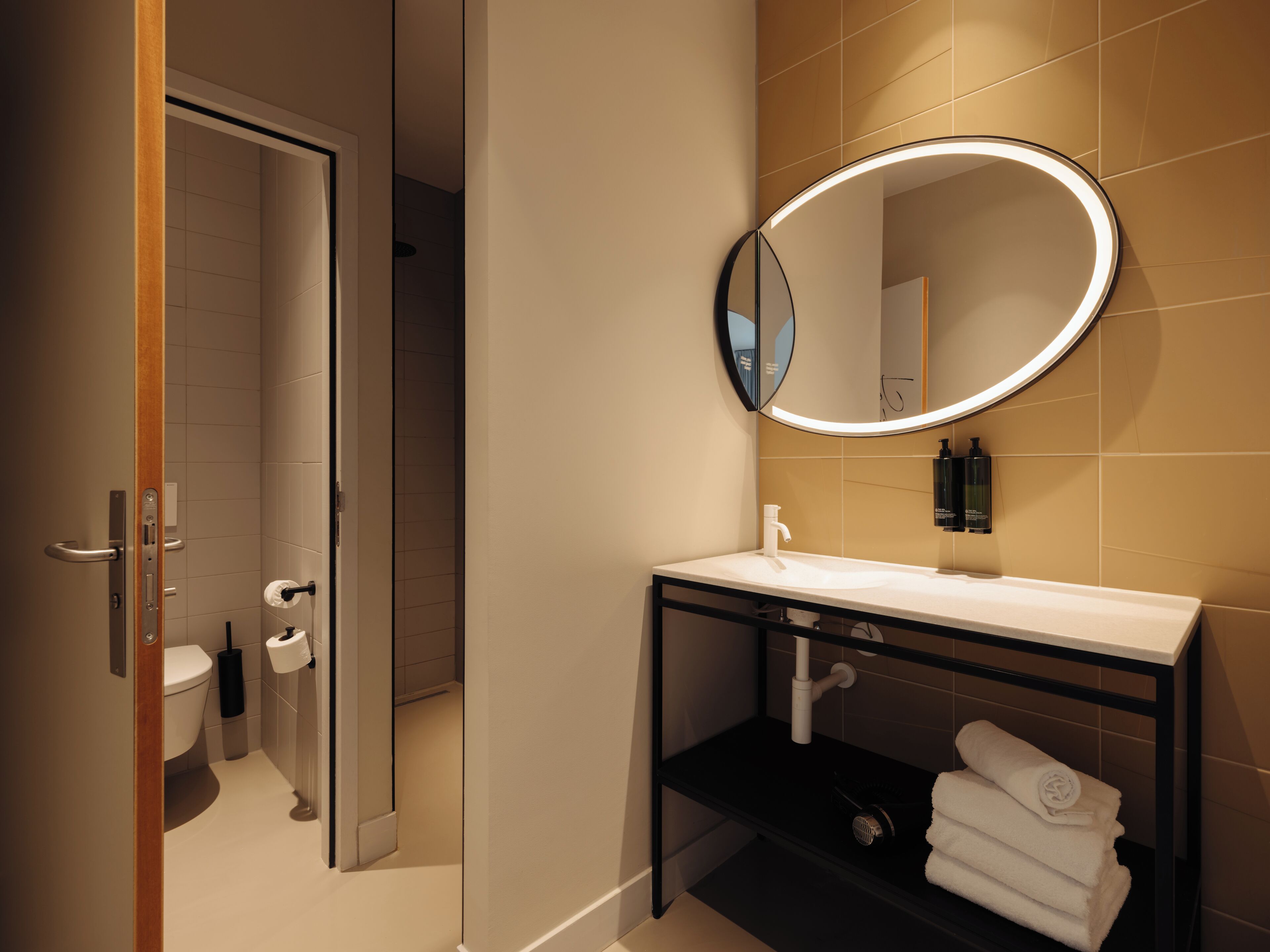 triple room | bathroom | eco-friendly toiletries, hair dryer, towels, soap