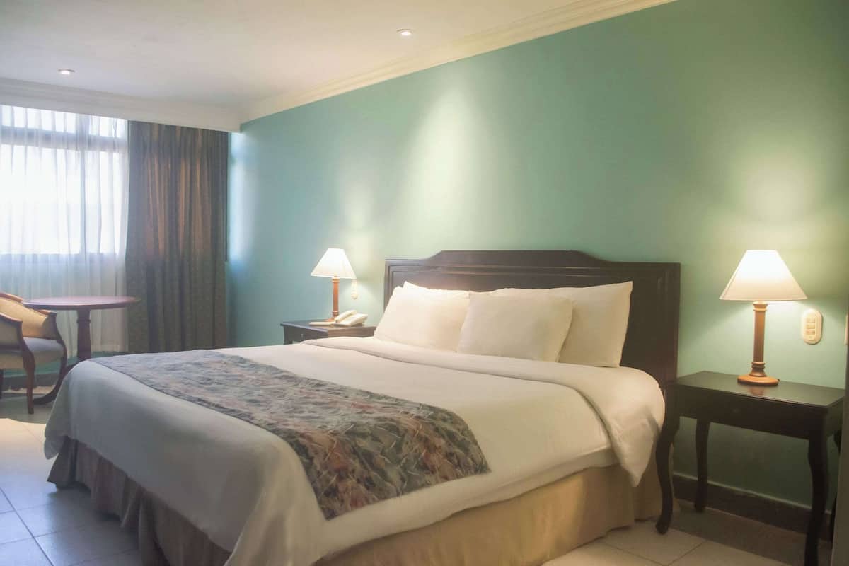 Premium bedding, down duvets, minibar, in-room safe