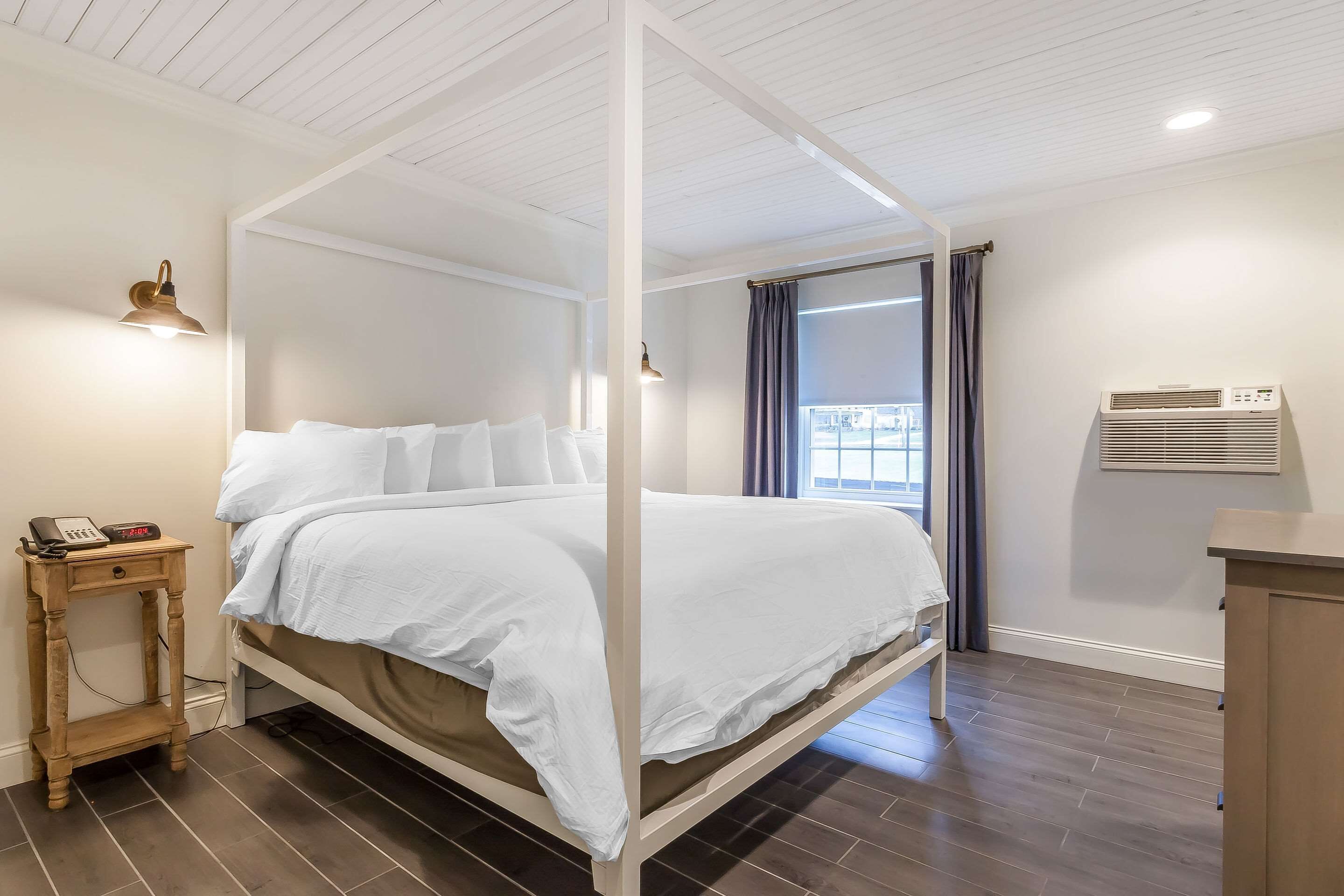 pillow-top beds, desk, iron/ironing board, free wifi