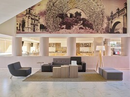 Sala de estar en el lobby