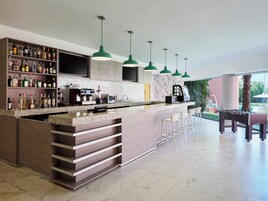 Bar (en la propiedad)