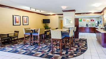 Petit déjeuner buffet compris tous les jours