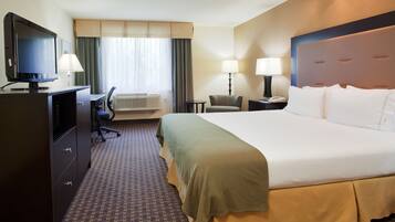 In-room safe, desk, iron/ironing board, free WiFi