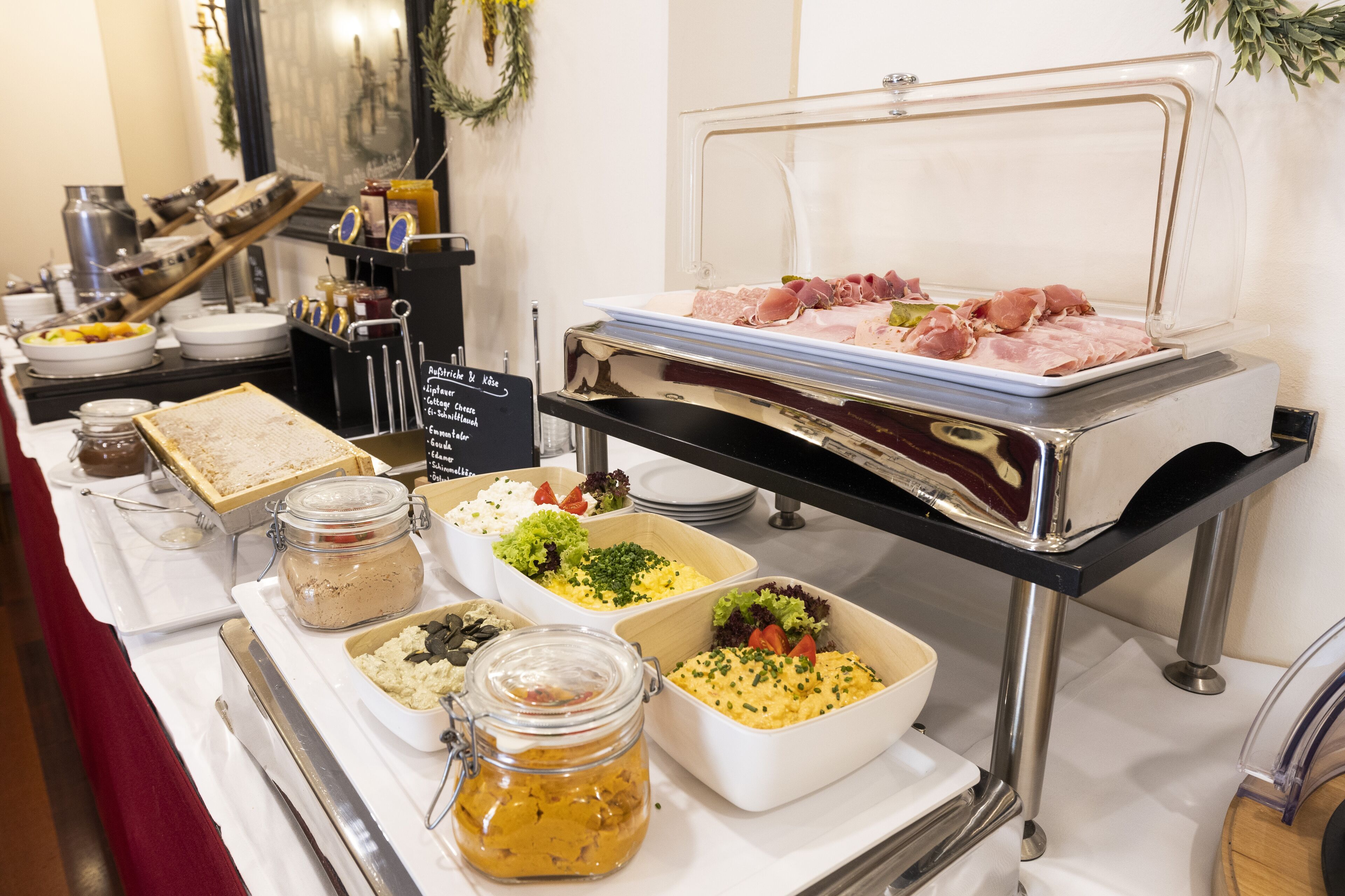 อาหารเช้าแบบบุฟเฟต์