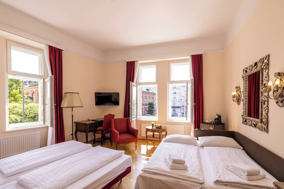 Literie de qualité supérieure, minibar, coffres-forts dans les chambres