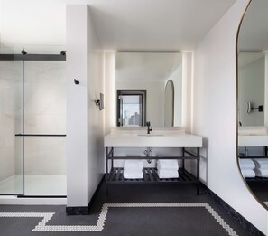 Ensemble douche/baignoire, douche à « effet pluie »