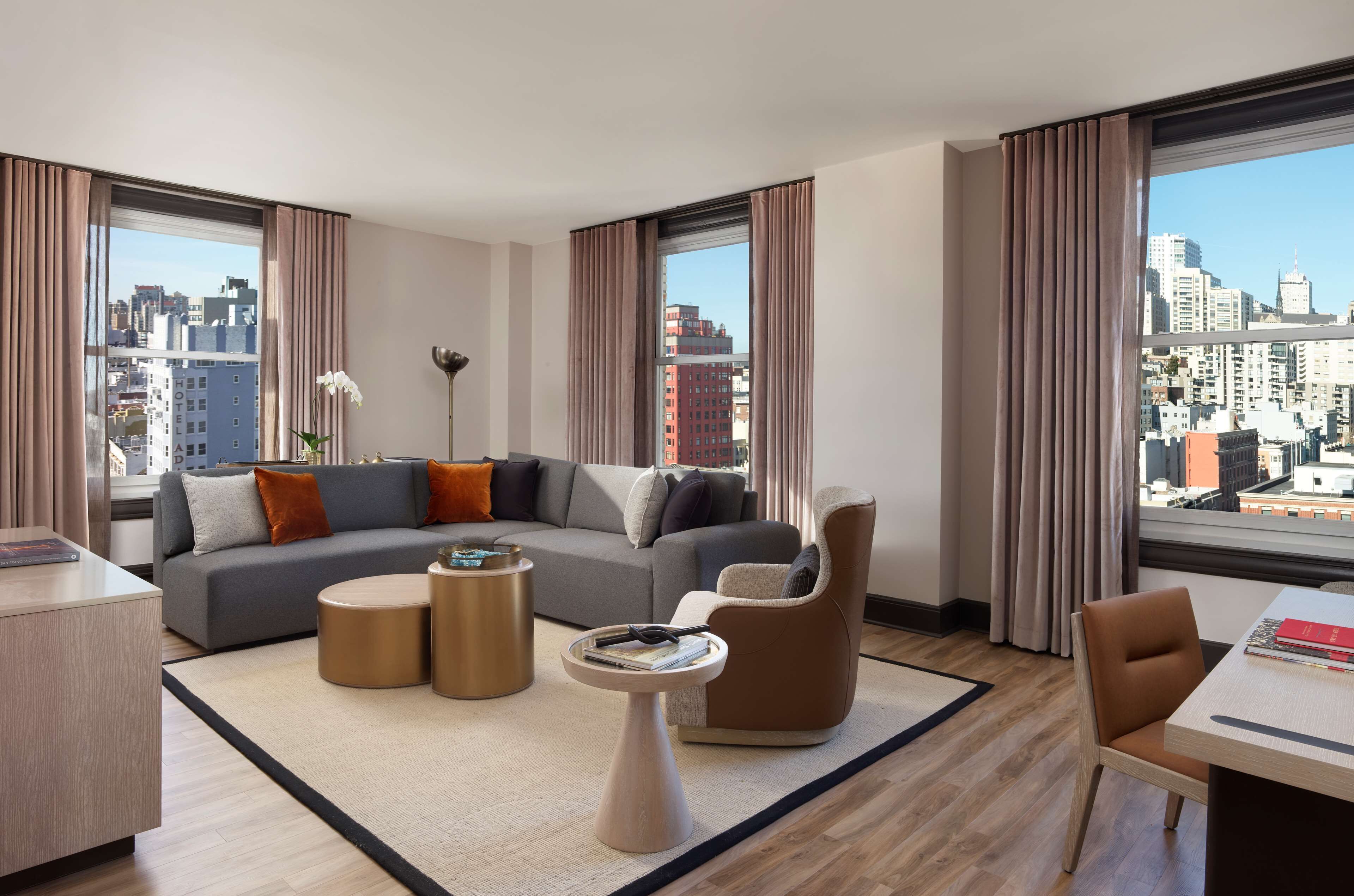 埃及棉床單、高級寢具、迷你吧、房內夾萬