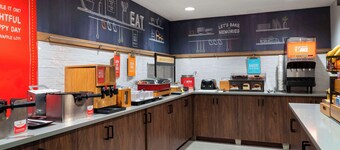 Hampton Inn & Suites Newport News (Oyster Point)