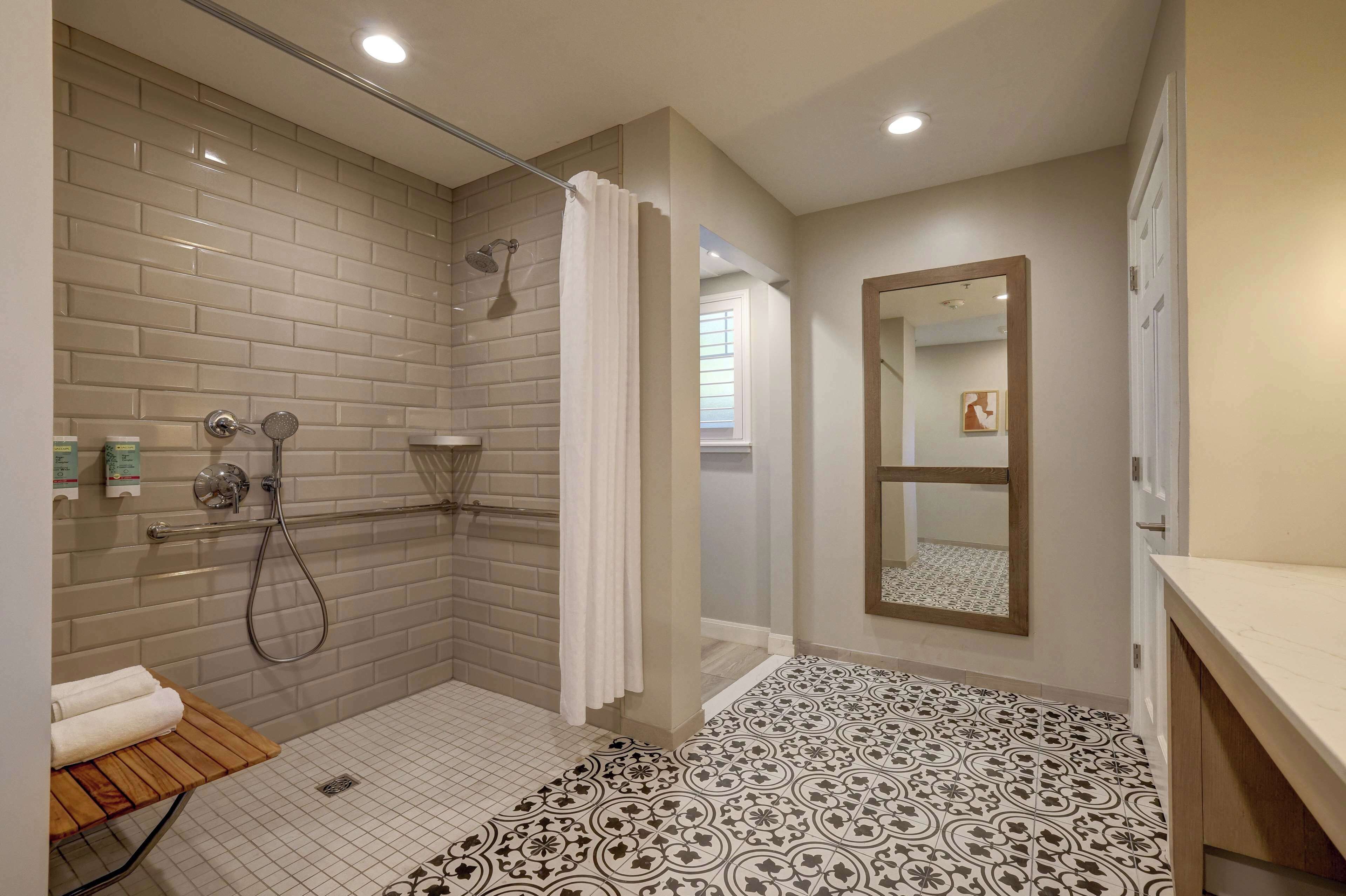 suite, 1 bedroom, roll-in shower (mobility & hearing) | bathroom shower