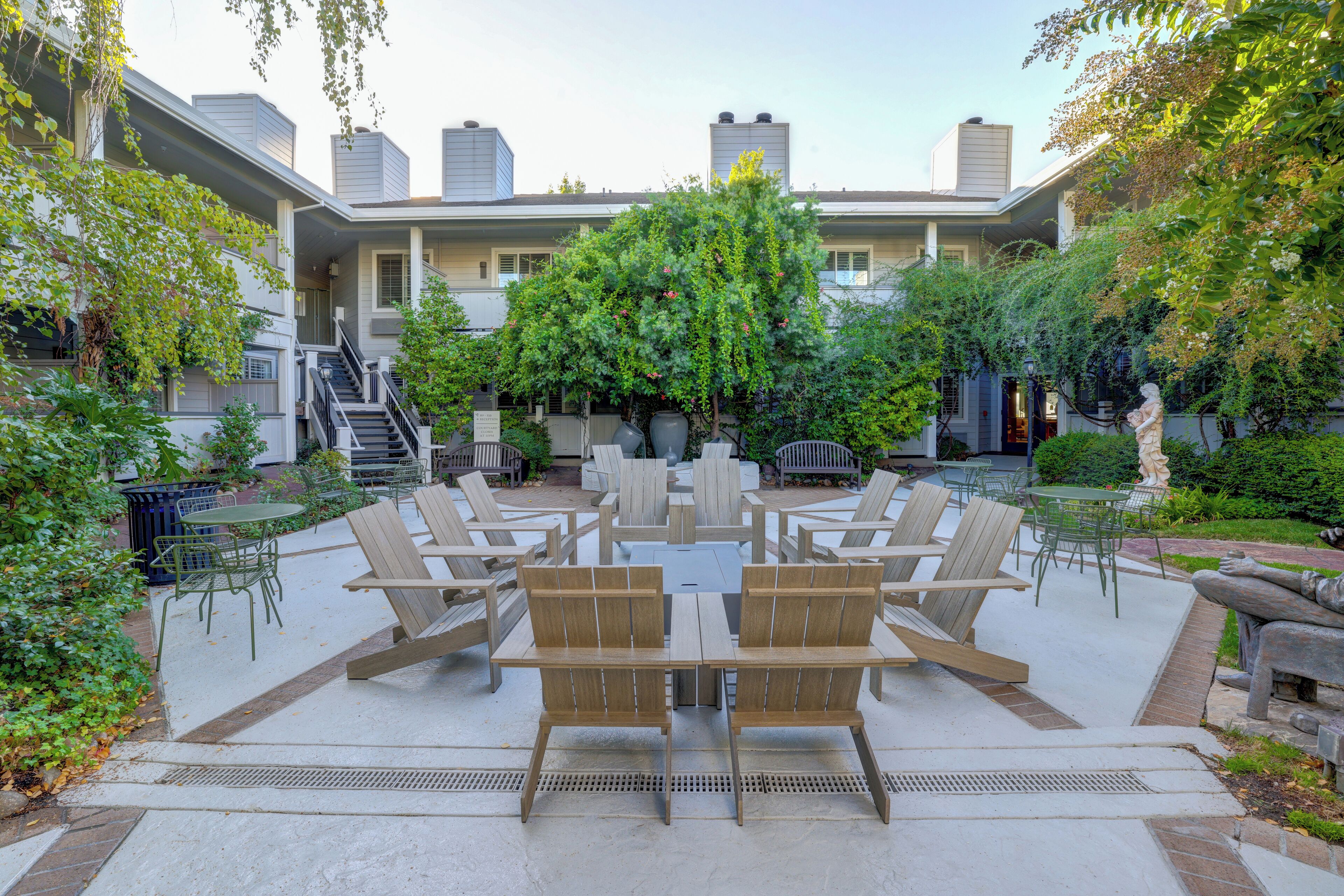 บริเวณภายนอก